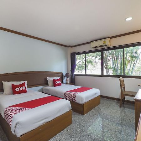 Oyo 859 Golden Land Hotel チェンライ エクステリア 写真