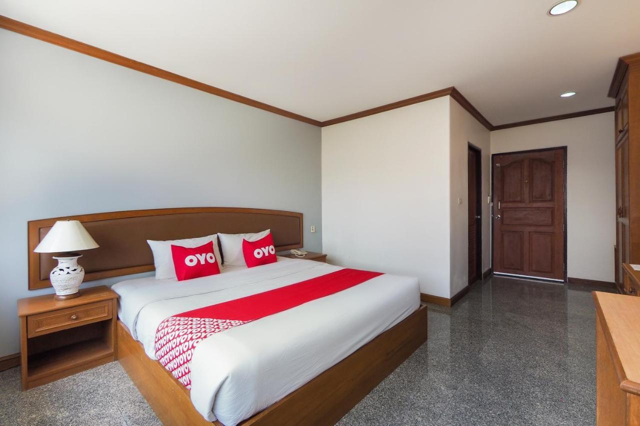 Oyo 859 Golden Land Hotel チェンライ エクステリア 写真