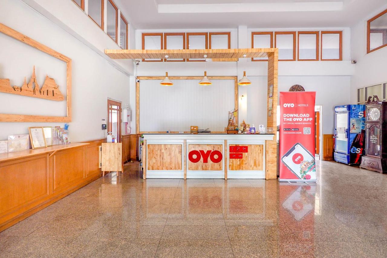 Oyo 859 Golden Land Hotel チェンライ エクステリア 写真