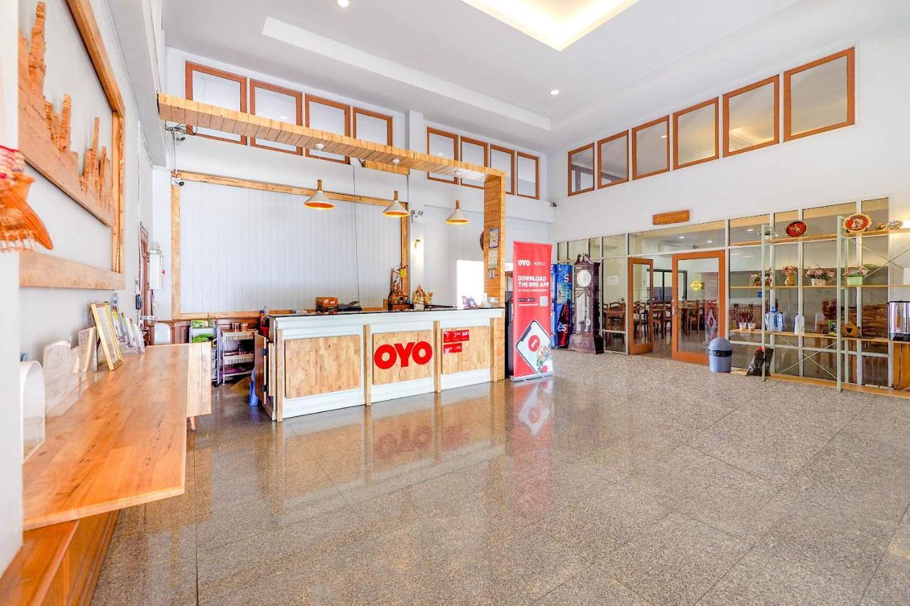 Oyo 859 Golden Land Hotel チェンライ エクステリア 写真