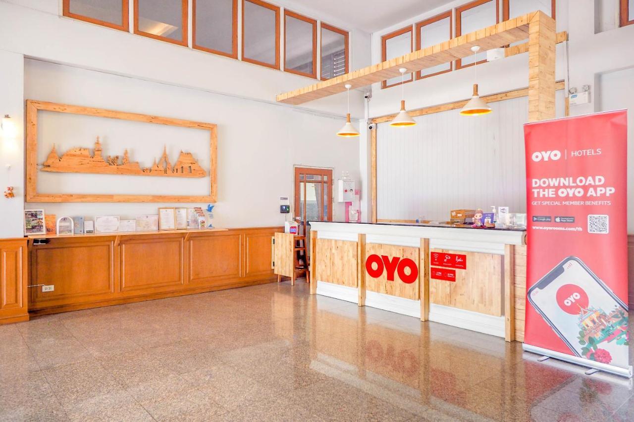 Oyo 859 Golden Land Hotel チェンライ エクステリア 写真