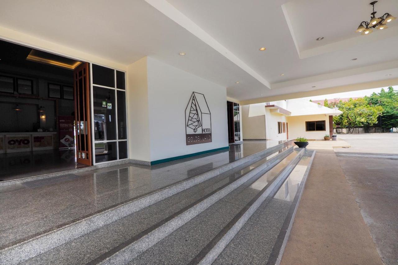 Oyo 859 Golden Land Hotel チェンライ エクステリア 写真